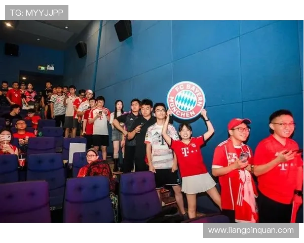 [球之夜]国抵达 球迷期待.